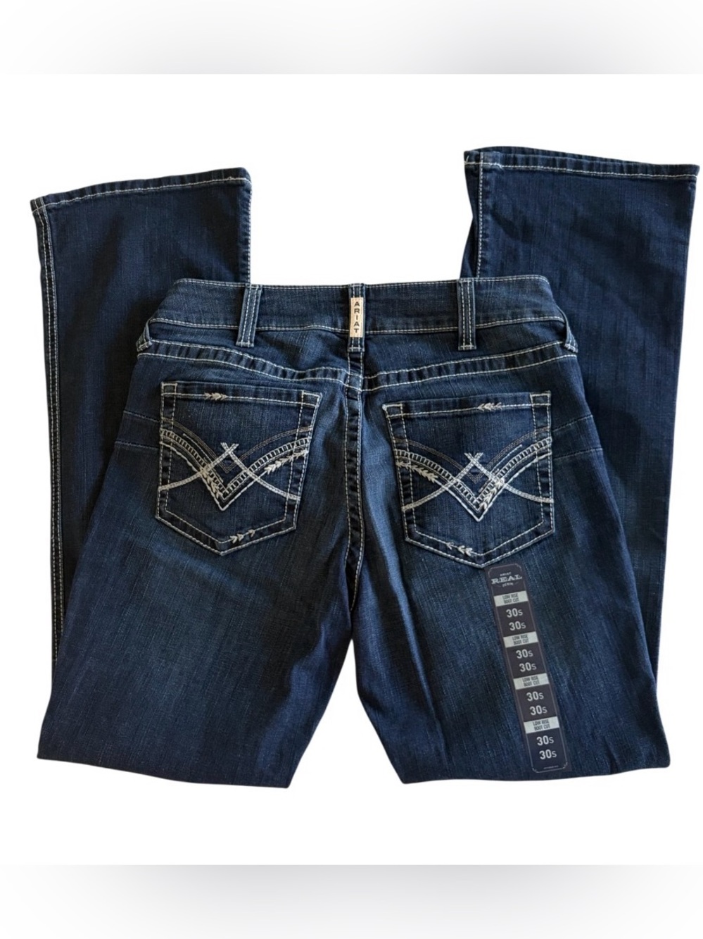 NWT ARIAT R.E.A.L. Low Rise Stretch Entwined Boot Cut Jeans Women’s Size 30S